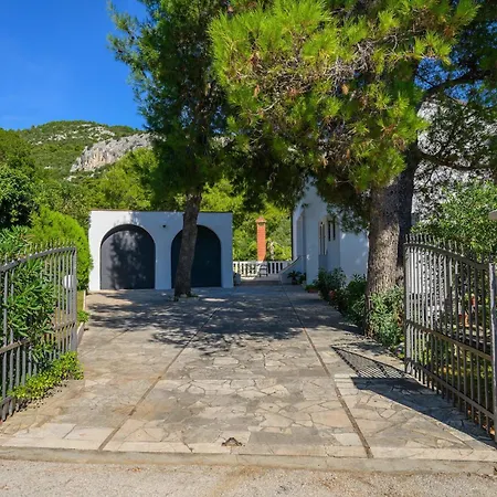 3 Bedroom Beautiful In Lejlighed