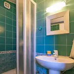 Beach Front Apartment In Klek With House Sea View Διαμέρισμα *