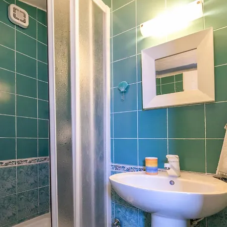 Apartment 3 Bedroom Front In *