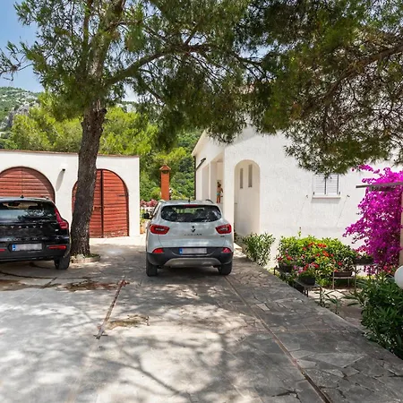 Apartment 3 Bedroom Front In Klek