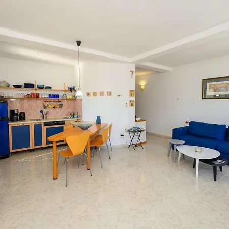3 Bedroom Beautiful In * Klek